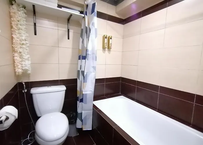 Azur E507 Near Airport, Netflix, Stylish, Cozy With Swimming Pool * Lapu-Lapu City