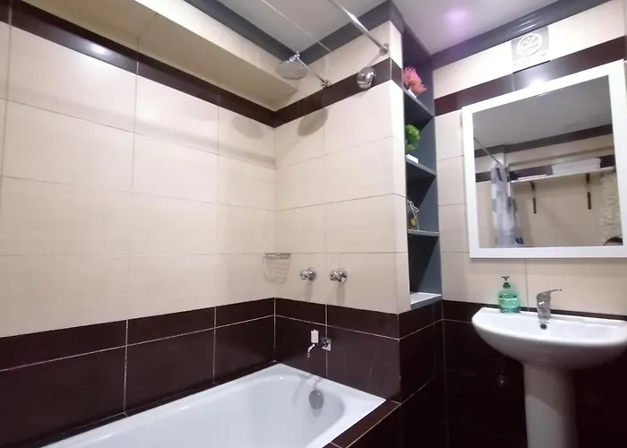 Azur E507 Near Airport, Netflix, Stylish, Cozy With Swimming Pool *